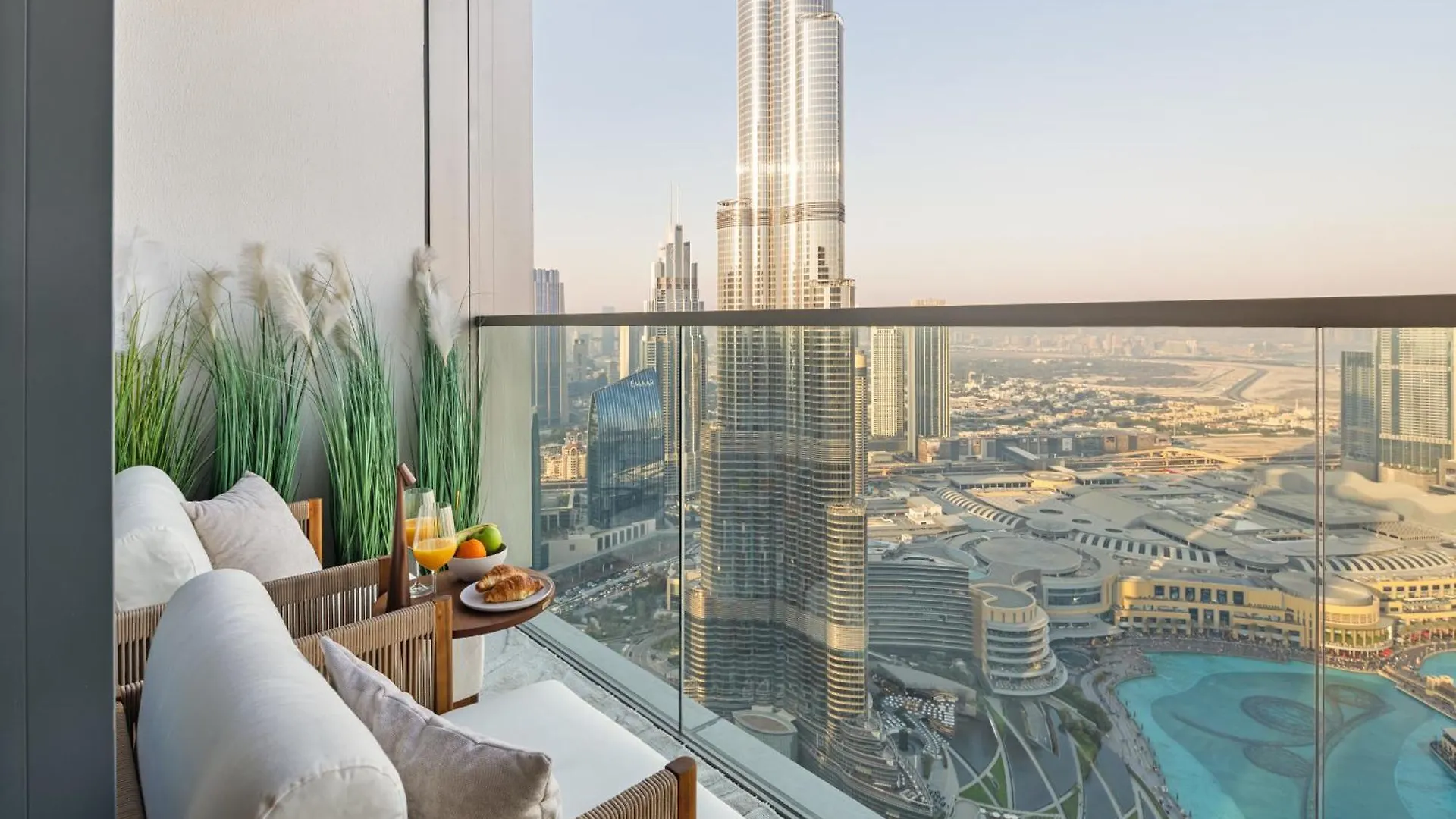 Grande Signature Burj Khalifa View By Bella Elite Homes Dubai