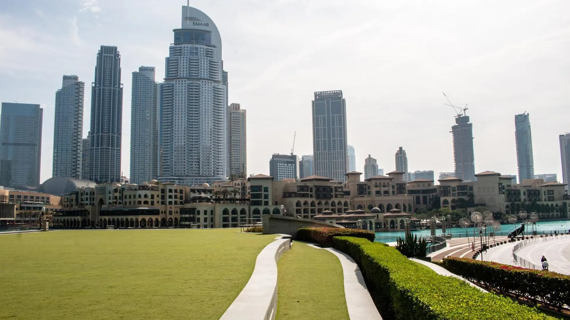 Grande Signature Burj Khalifa View By Bella Elite Homes Dubai United Arab Emirates